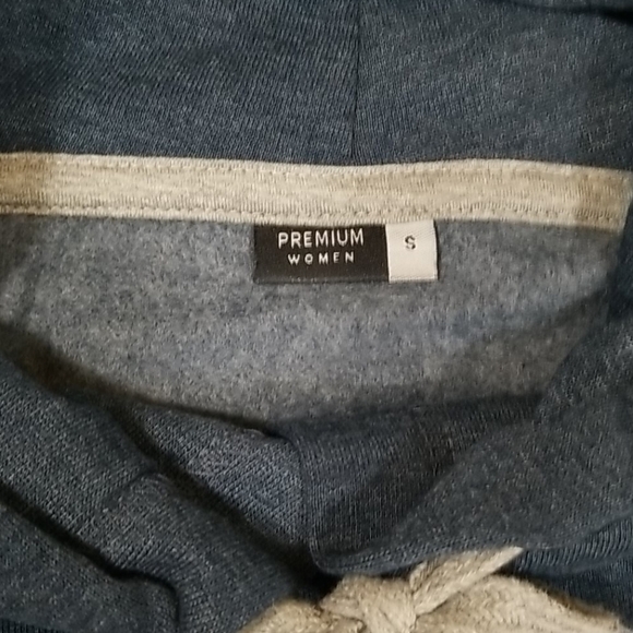 Premium Women's Hoodie "Red Hand of Ulster" - Picture 3 of 4